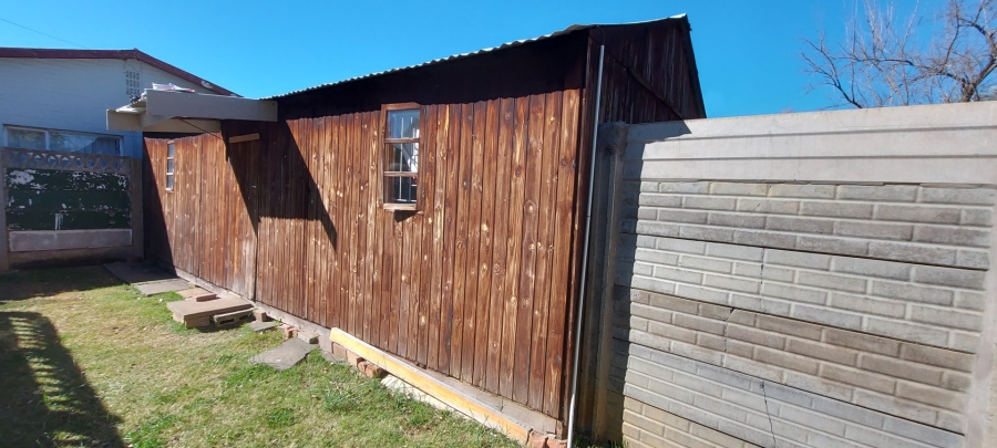 13 Bedroom Property for Sale in Brandwag Free State